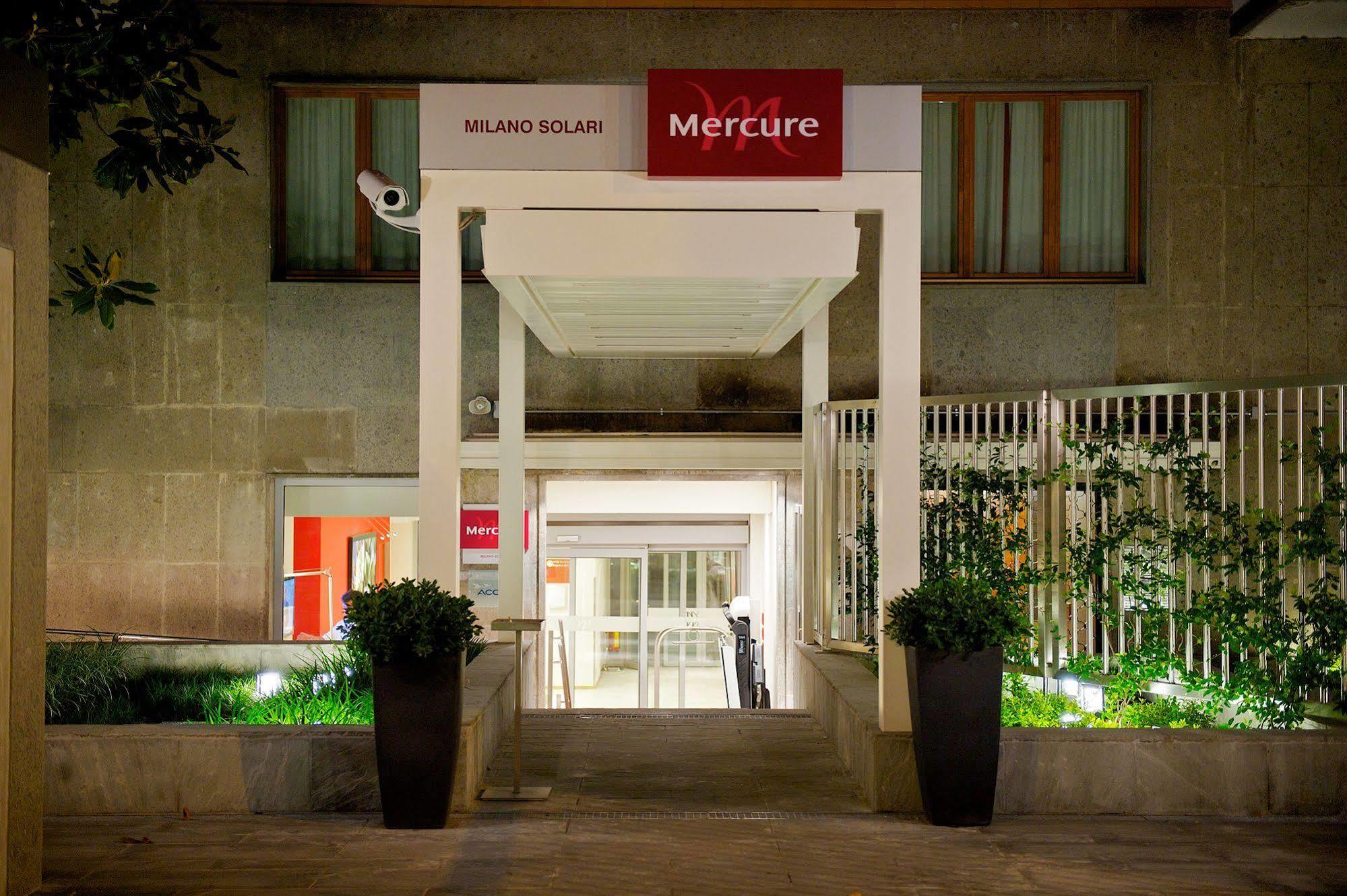 Hotel Mercure Milano Solari Exterior photo